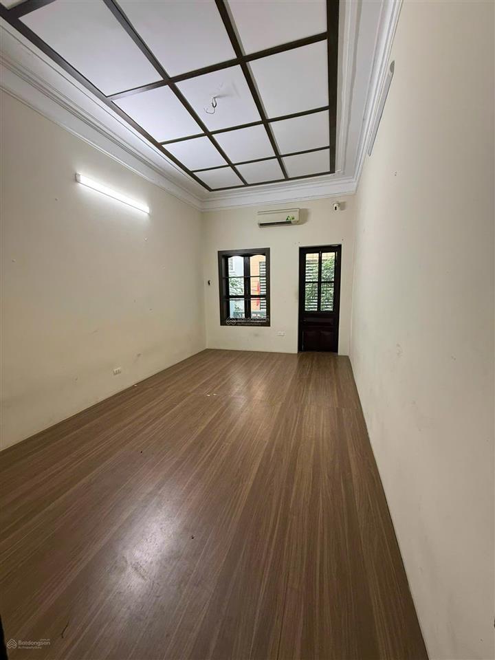 Cho thuê nhà mặt phố kinh doanh, văn phòng mặt đường trường chinh, đống đa, hn78m2x3t chỉ 28tr/th
