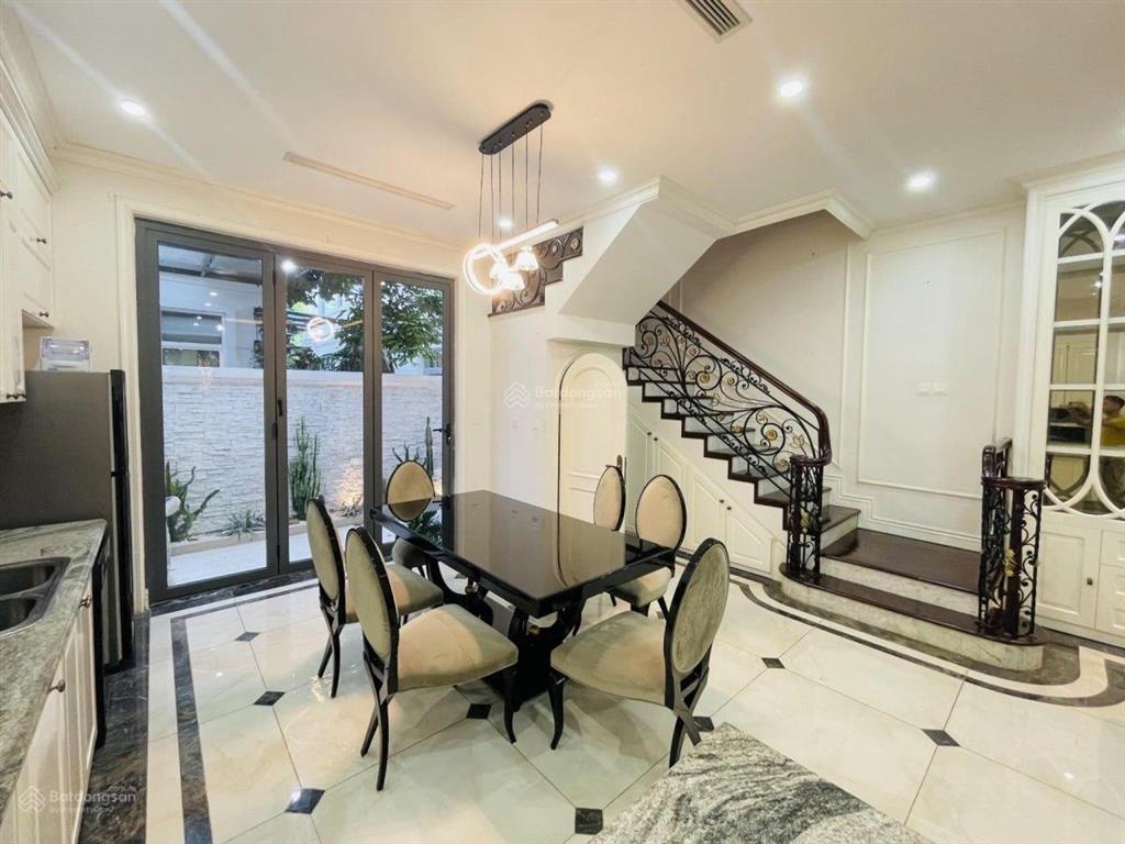 Chính chủ bán biệt thự liền kề nguyệt quế bên hồ 12,5ha vinhomes riverside harmony 90m2 chỉ 43 tỷ