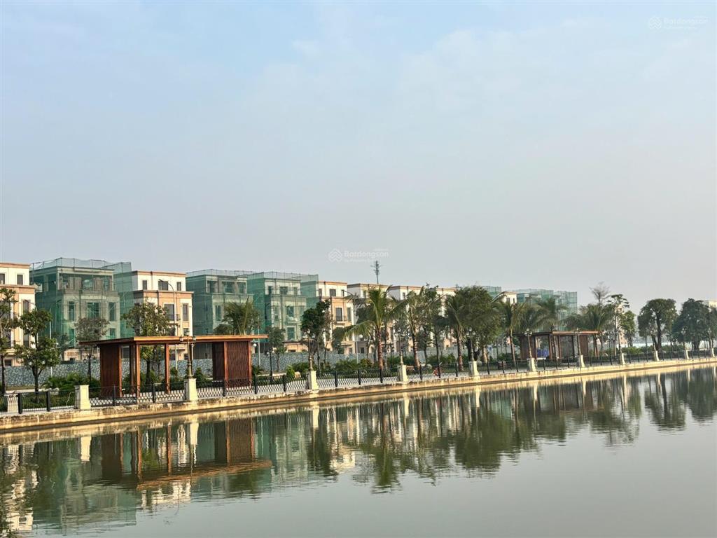 Chính chủ bán biệt thự đơn lập hiếm có giá gốc 150 tỷ về còn 120 tỷ, vinhomes cổ loa, mặt hồ 32ha