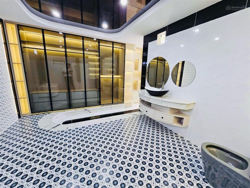Bán nhà mới đẹp 5 tầng full nội thất cao cấp hẻm xe hơi phạm văn chiêu, gò vấp