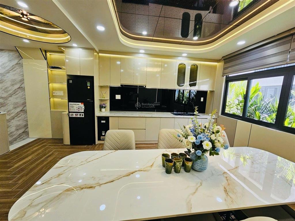 Bán nhà mới đẹp 5 tầng full nội thất cao cấp hẻm xe hơi phạm văn chiêu, gò vấp