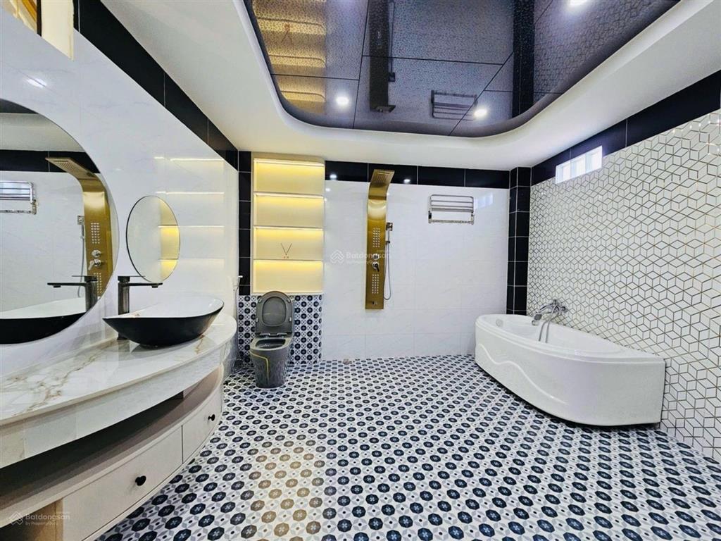 Bán nhà mới đẹp 5 tầng full nội thất cao cấp hẻm xe hơi phạm văn chiêu, gò vấp
