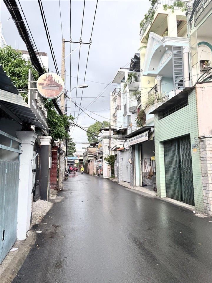 Nhà sát mặt tiền mới koong  5 tầng tặng full nội thất  ô tô đậu cửa