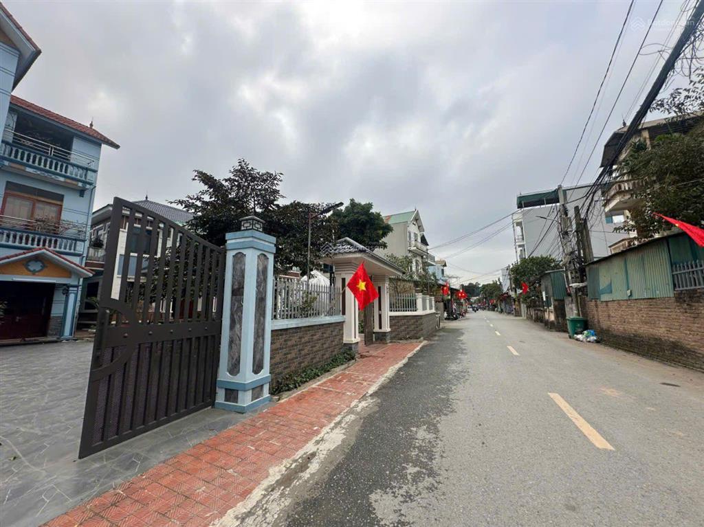 Nhà đẹp phụng châu, chương mỹ, 63m2 x 4 tầng, đường thông, ô tô, kinh doanh. giá nhỉnh 5 tỷ