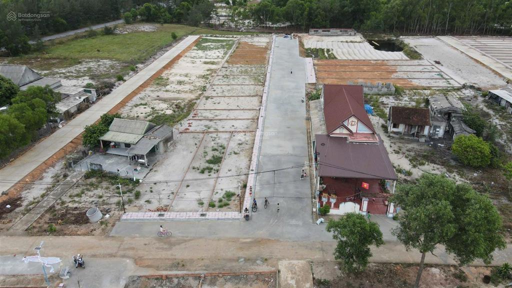 Bán đất biển nam cửa việt 136m2, đường thông, ô tô, kinh doanh. sổ đỏ thổ cư 100%, 580 triệu/lô