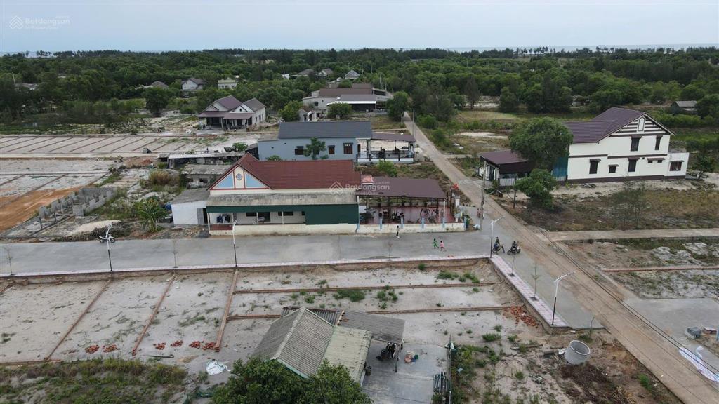 Bán đất biển nam cửa việt 136m2, đường thông, ô tô, kinh doanh. sổ đỏ thổ cư 100%, 580 triệu/lô