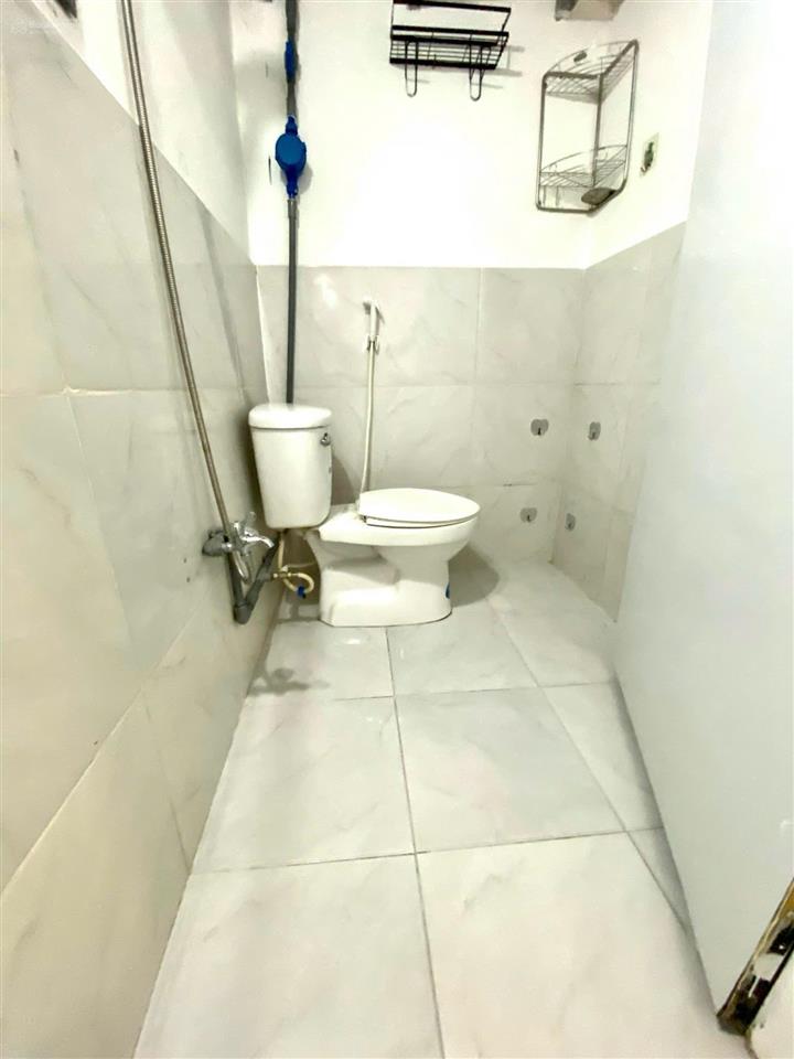Cho thuê nhà trọ giá cực chất 4,2 triệu, 30m2 ở đường lâm văn bền, phường tân hưng, quận 7, tp.hcm