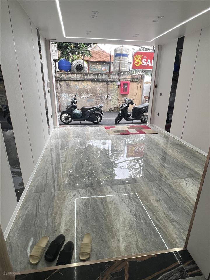 Bán nhà ngọc thuỵ  bồ đề cách hồng tiến kéo dài 20m8 tầng thang máy gara oto full nội thất xịn
