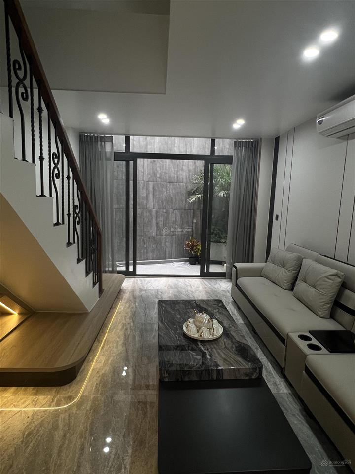 Bán nhà ngọc thuỵ  bồ đề cách hồng tiến kéo dài 20m8 tầng thang máy gara oto full nội thất xịn