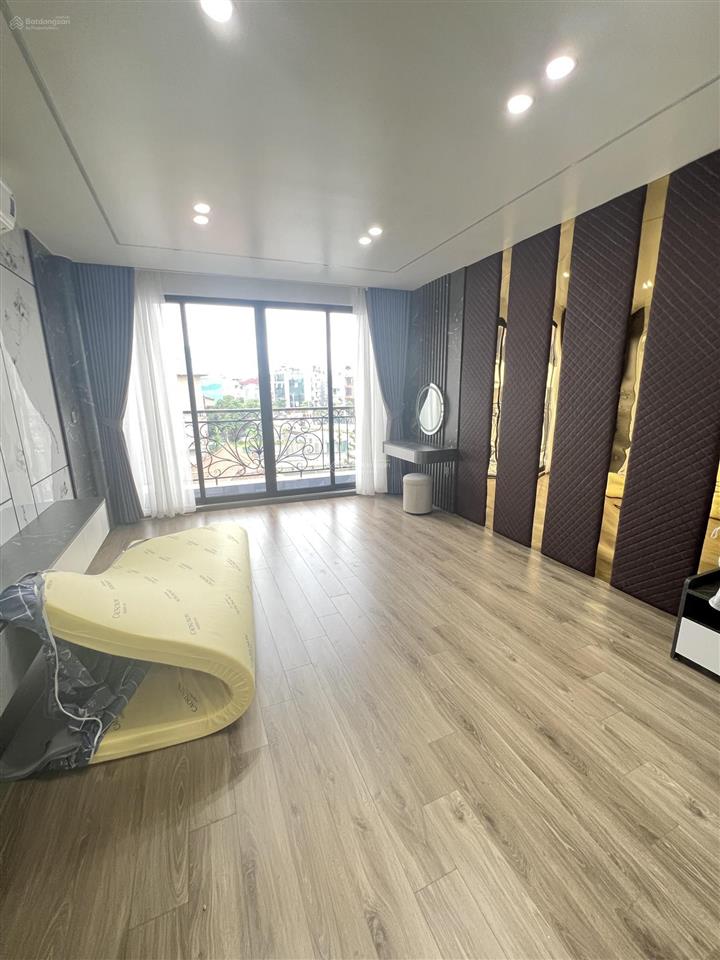 Bán nhà ngọc thuỵ  bồ đề cách hồng tiến kéo dài 20m8 tầng thang máy gara oto full nội thất xịn