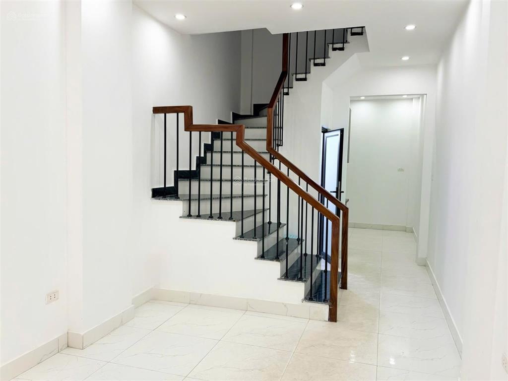 Bán nhà riêng/ ngô gia tự  ô cách  việt hưng. vf3 đỗ cửa 20m ra mặt ngõ ô tô tránh đỗ ngày đêm