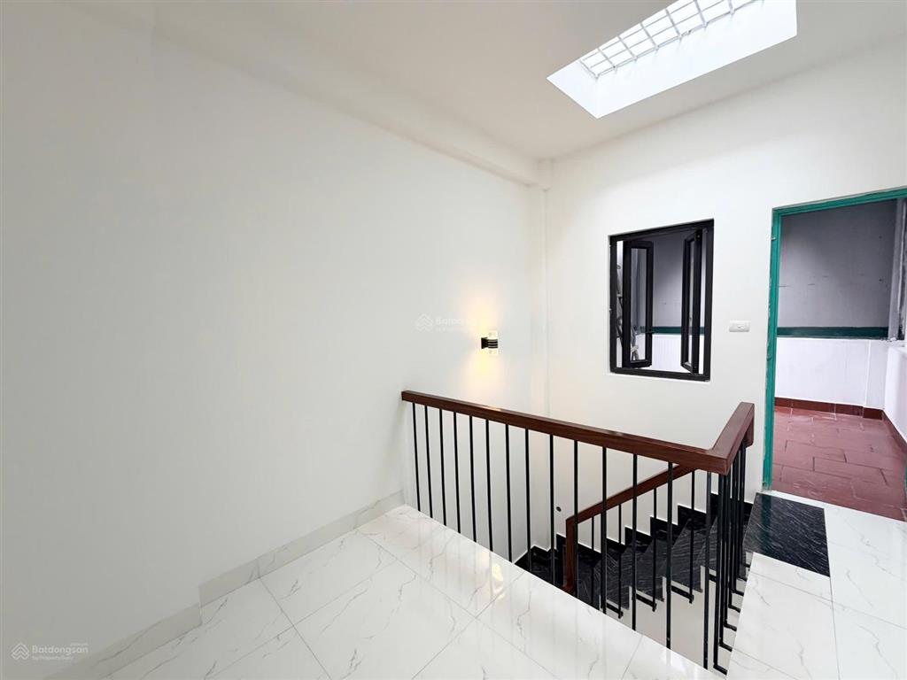 Bán nhà riêng/ ngô gia tự  ô cách  việt hưng. vf3 đỗ cửa 20m ra mặt ngõ ô tô tránh đỗ ngày đêm