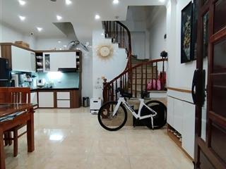 Chính chủ bán nhà tứ hiệp, 5 tầng dân xây, có ô chờ thang máy