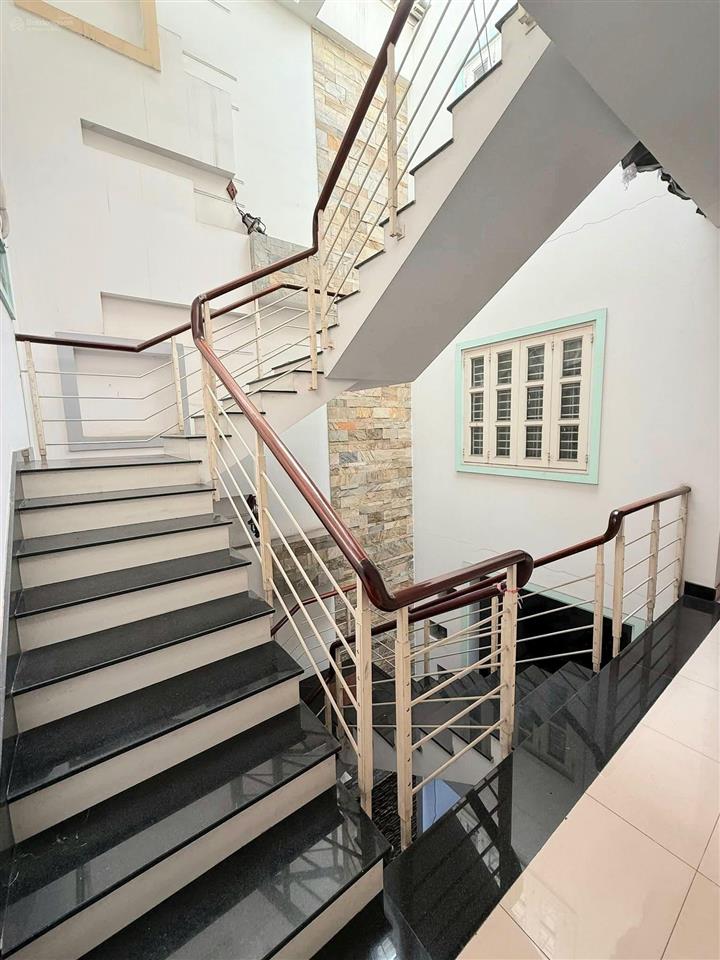 Bán nhà hẻm ô tô đường tân hương tân phú, 60m2, 5 tầng, giá 7.49 tỷ