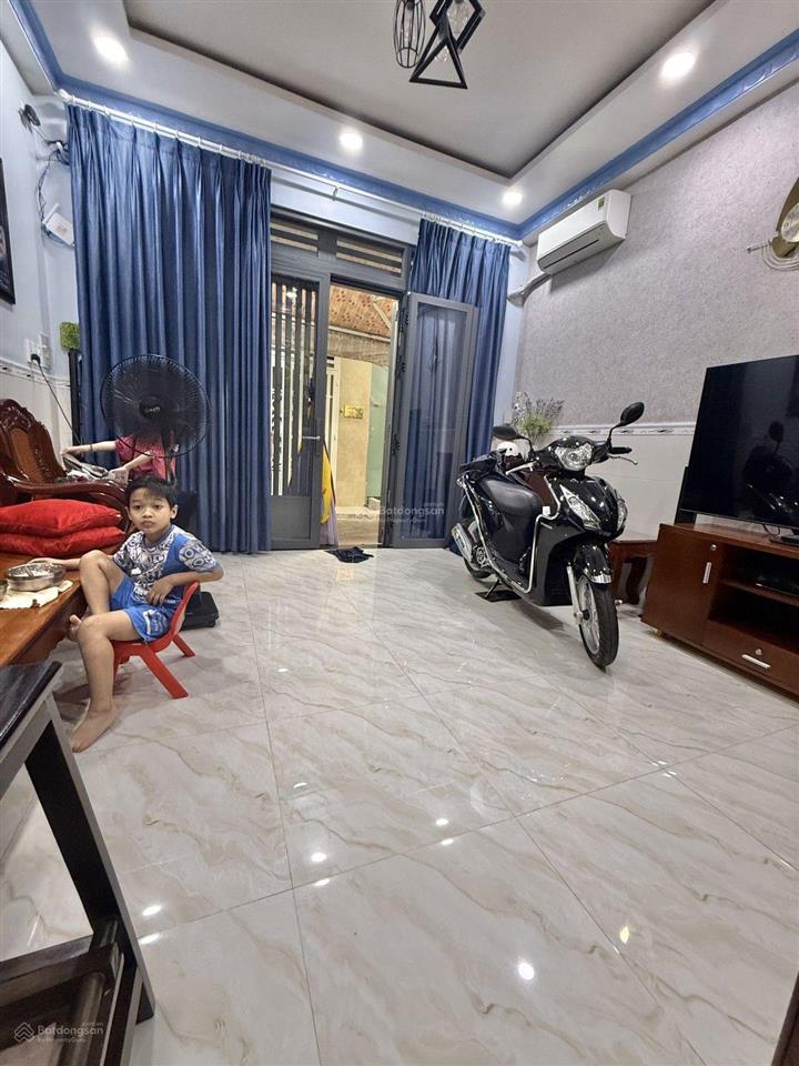 Chính chủ bán nhà phạm văn bạch, 36.5m2, 2 tầng, giá chỉ 3.59 tỷ