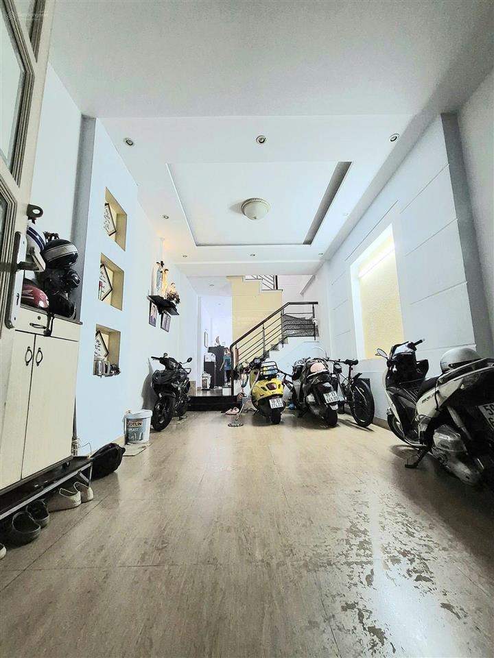 Bán nhà hẻm ô tô tân sơn nhì, tân phú, 65m2, 3 tầng, giá 8.49 tỷ.