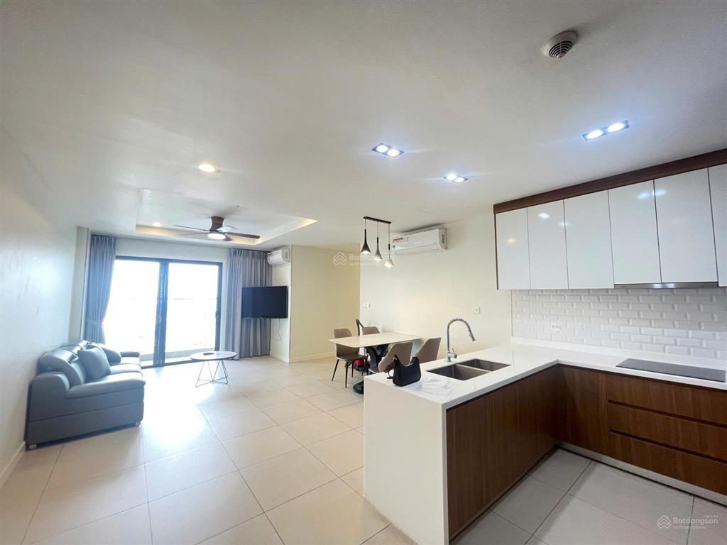 Bán căn hộ cc kosmo tây hồ, 10,5 tỷ, 84m2, 2pn, 2wc, nội thất đầy đủ