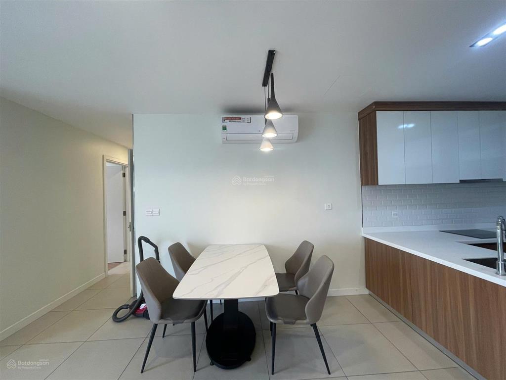 Bán căn hộ cc kosmo tây hồ, 10,5 tỷ, 84m2, 2pn, 2wc, nội thất đầy đủ