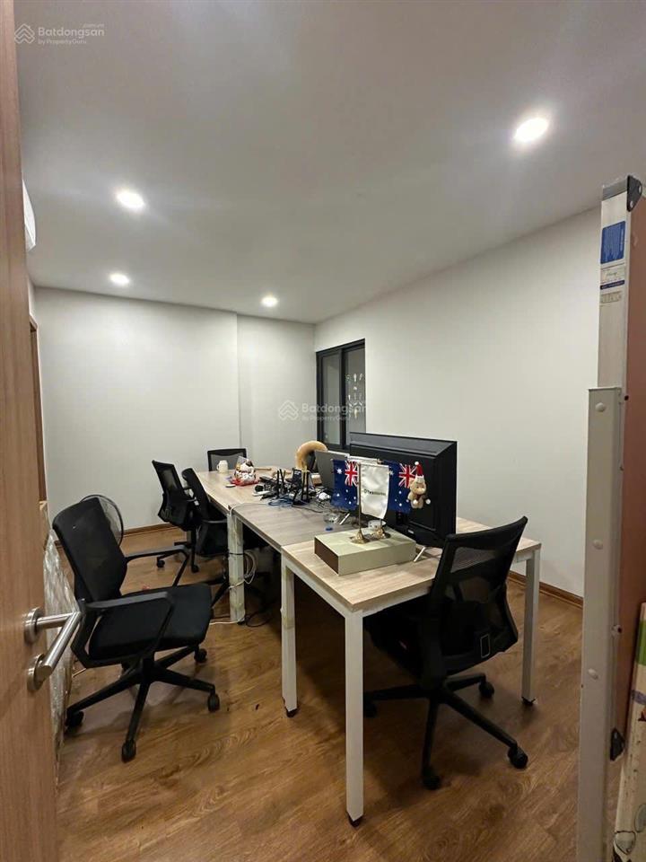 Cho thuê căn hộ 2pn, 2wc, 81m2 giá tốt tại the park home, thành thái, cầu giấy