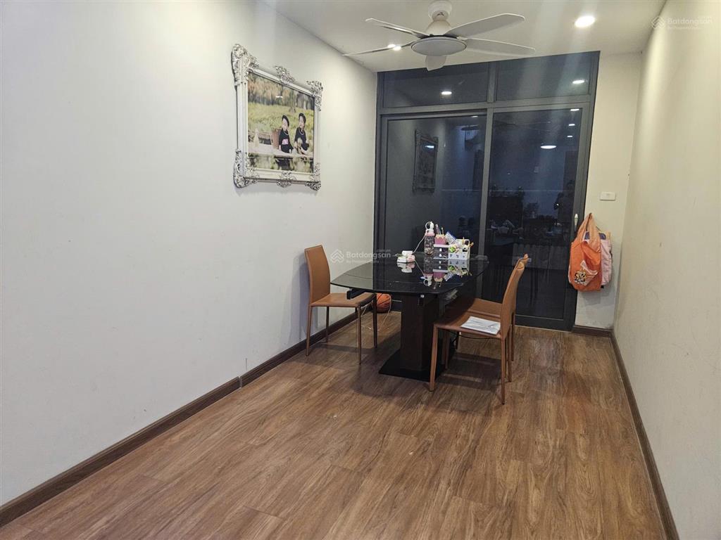 Cho thuê căn hộ 2pn 2wc 95m2 tại discovery complex, chỉ với 16 triệu vnd
