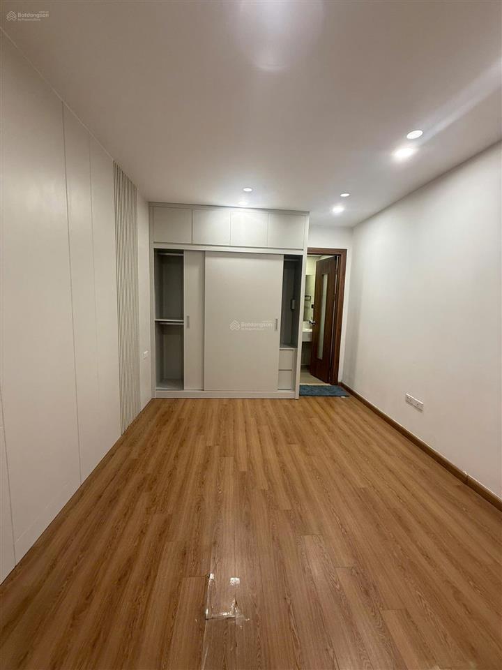 Cho thuê cc cầu giấy center point, 16 triệu vnd, 76 m2, 2pn, 2wc, giá cực chất tốt