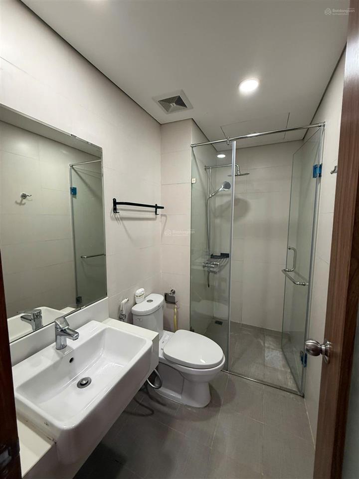 Cho thuê cc cầu giấy center point, 16 triệu vnd, 76 m2, 2pn, 2wc, giá cực chất tốt