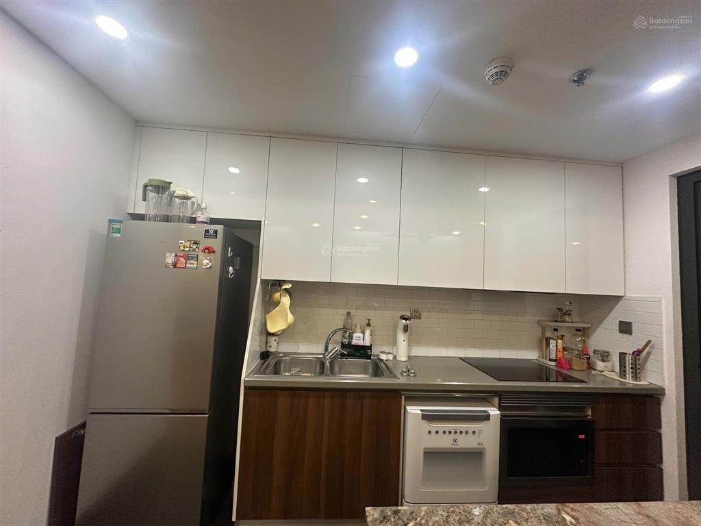 Cho thuê ch 83m2 đầy đủ tiện ích ở 6th element, phường xuân la, quận tây hồ, 17 triệu vnd