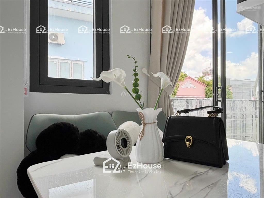 Nhà mới  duplex bancong thoáng rộng 40m2  full nội thất  gần iuh, vlu dương quảng hàm, gò vấp
