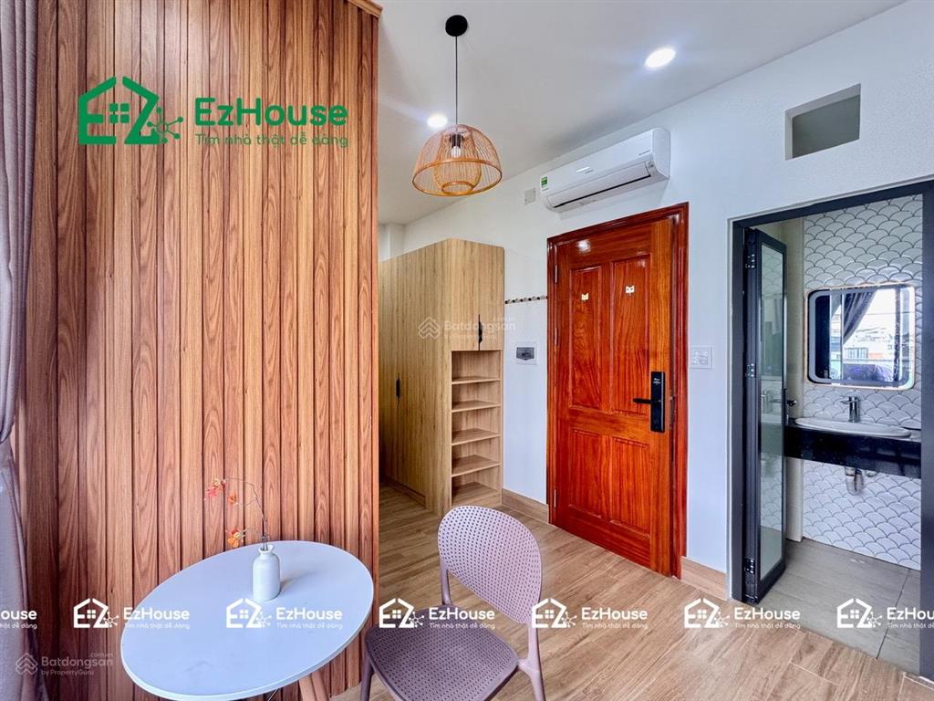 Ccmn cao cấp studio, 1pn 1 wc, ban công 40m2, full nội thất, gần iuh, vlu  gần cv gia định
