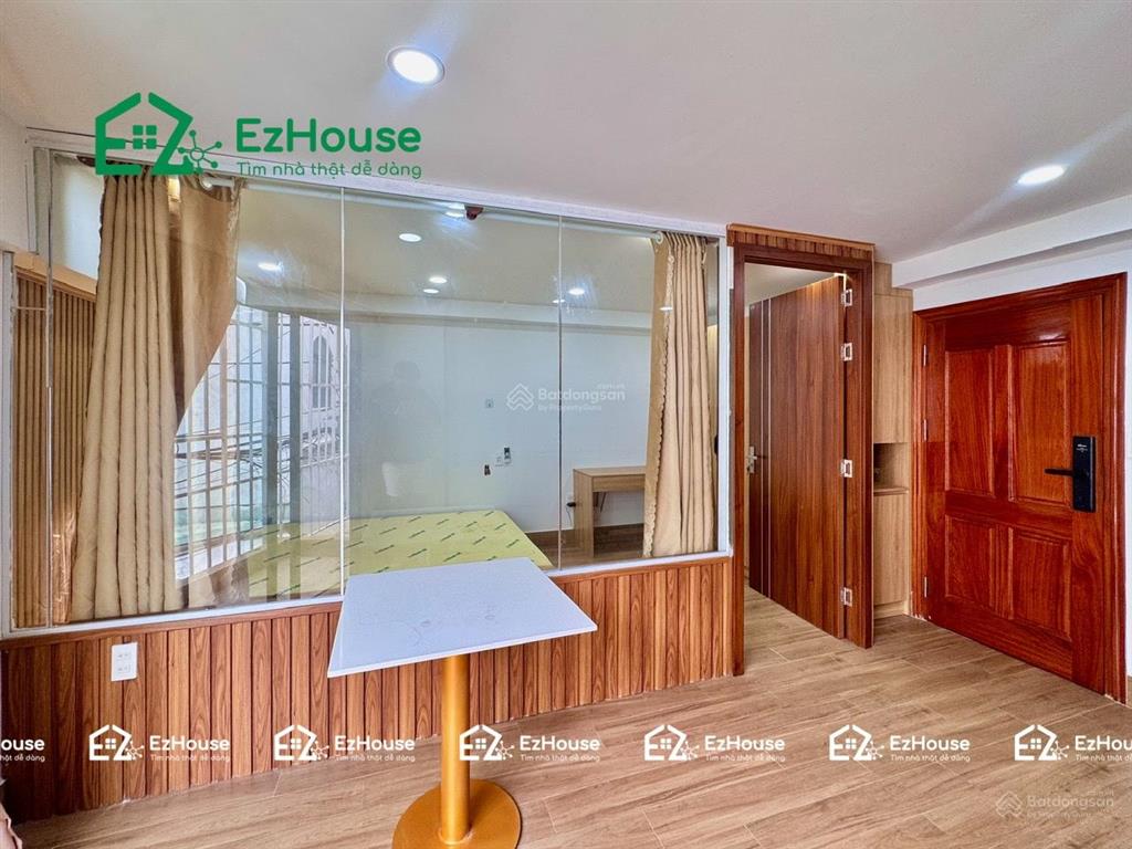 Ccmn cao cấp studio, 1pn 1 wc, ban công 40m2, full nội thất, gần iuh, vlu  gần cv gia định