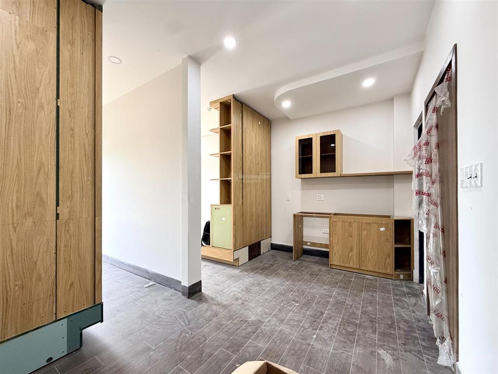 Chdv 2pn  1pk  1wc bancol 45m2 full nt mgr  view sông siêu mát  tiện qua mấy quận trung tâm