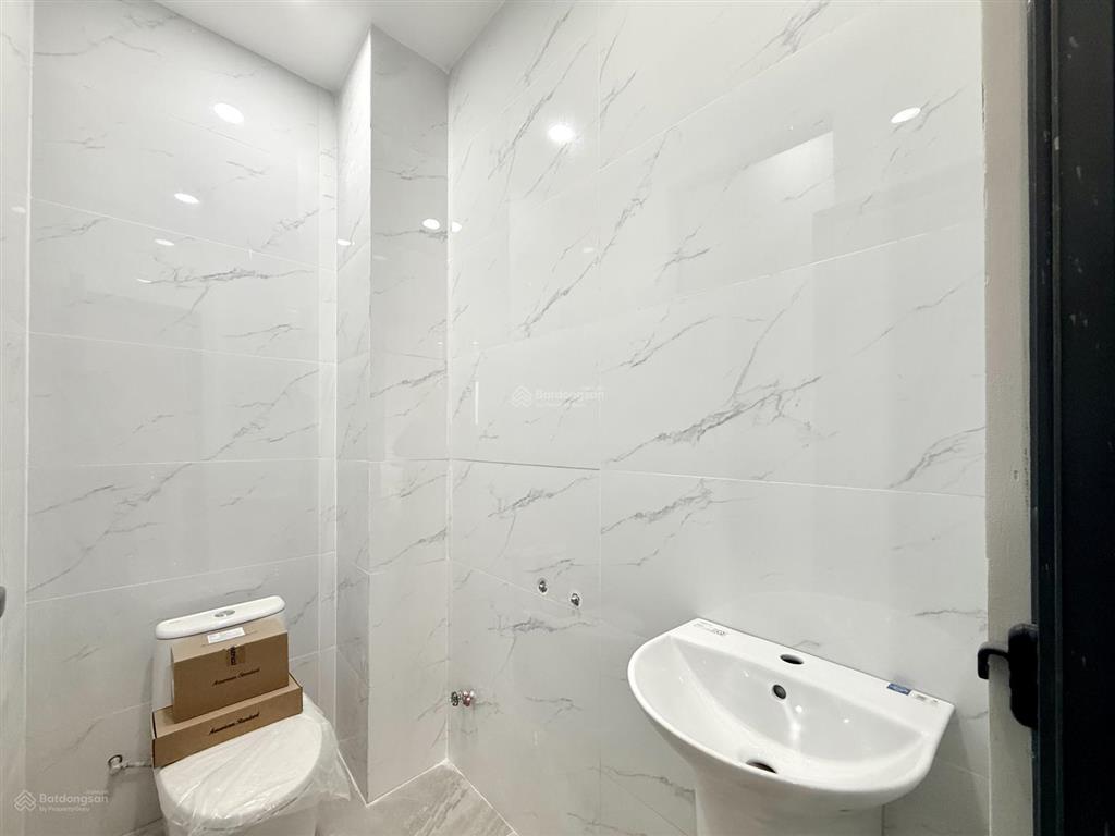 Chdv 2pn  1pk  1wc bancol 45m2 full nt mgr  view sông siêu mát  tiện qua mấy quận trung tâm