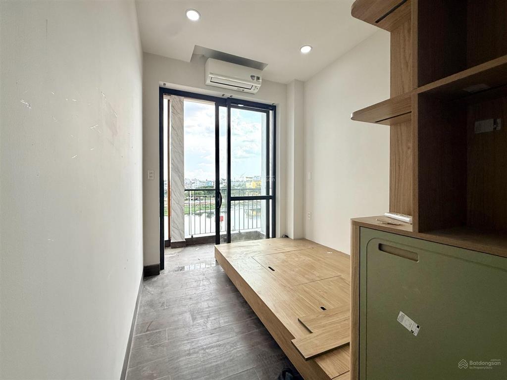 Chdv 2pn  1pk  1wc bancol 45m2 full nt mgr  view sông siêu mát  tiện qua mấy quận trung tâm