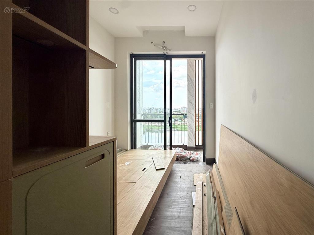 Chdv 2pn  1pk  1wc bancol 45m2 full nt mgr  view sông siêu mát  tiện qua mấy quận trung tâm