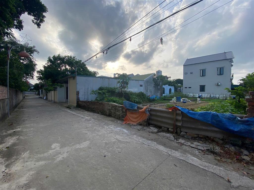 Bán lô đất diện tích 76m2 giá rẻ nhất khu vực đông sơn, chương mỹ, đất đẹp có đủ sổ, gần chợ gốt