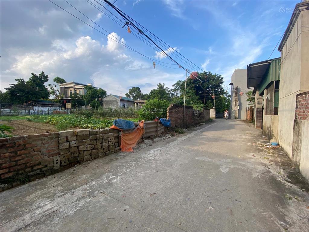 Bán lô đất diện tích 76m2 giá rẻ nhất khu vực đông sơn, chương mỹ, đất đẹp có đủ sổ, gần chợ gốt