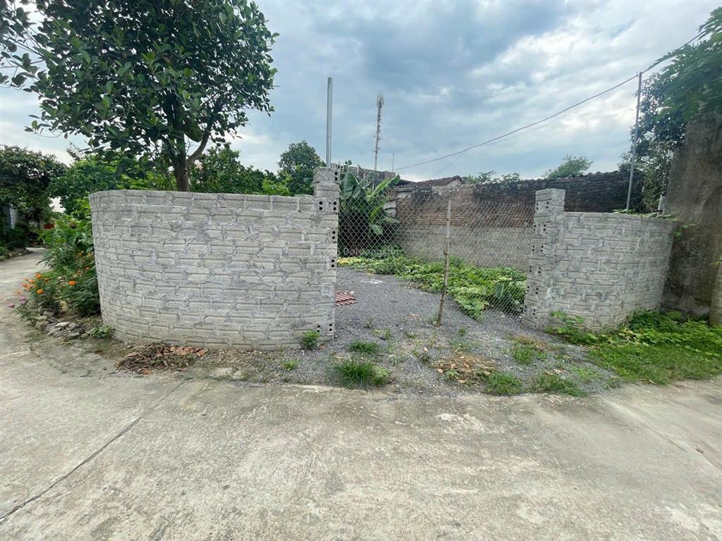 Chính chủ gửi bán lô đất đẹp dưới ứng hòa  vị trí cực tiềm năng, đường thông thoáng