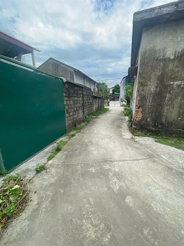 Chính chủ gửi bán lô đất đẹp dưới ứng hòa  vị trí cực tiềm năng, đường thông thoáng