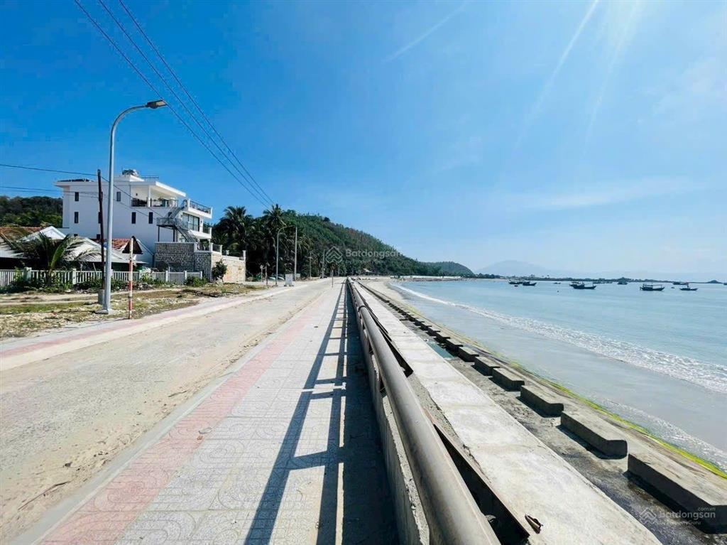 E chuyên nhận ký gửi và săn nguồn đất biển dốc lết