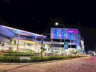 Cần bán gấp nhà mới 3 tầng nằm ngay trung tâm aeon tân an. cách sông vàm cỏ tây 20m