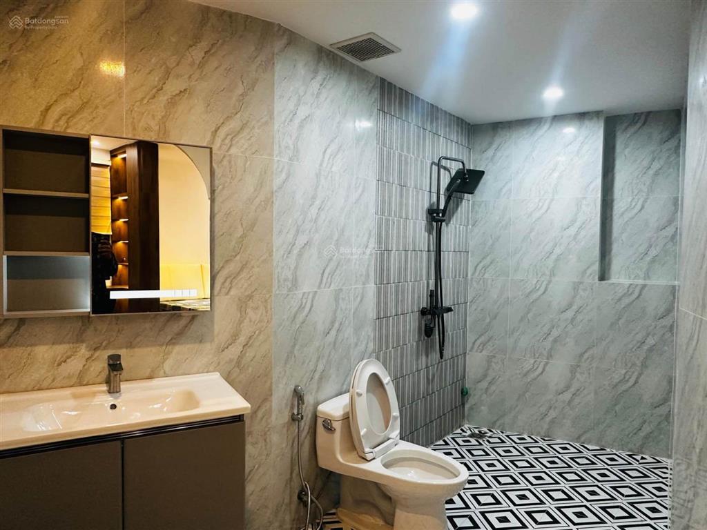 Nhà phân lô đền lừ thang máy ô tô đỗ cửa | giá 14,5 tỷ