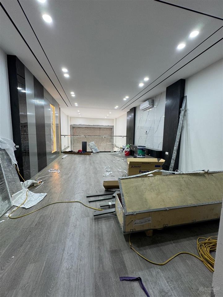 Mặt phố bờ sông sét  kinh doanh vỉa hè  ô tô 7 tầng  thang máy