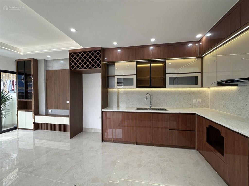 Nhà hot đường láng, 43m2, 7 tầng, mt 5m, 2 mặt ngõ. vip 14.86 tỷ