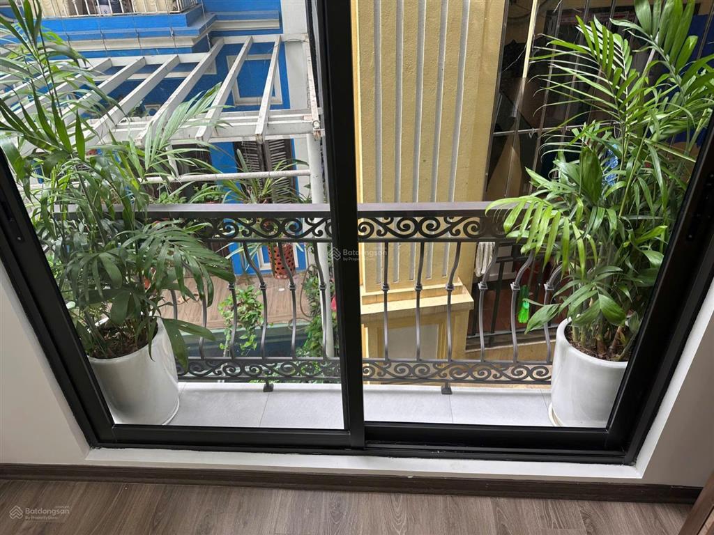 Nhà hot đường láng, 43m2, 7 tầng, mt 5m, 2 mặt ngõ. vip 14.86 tỷ