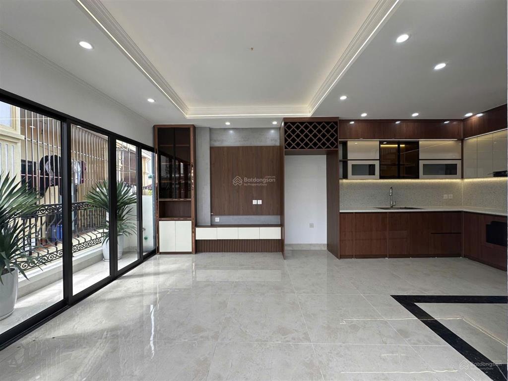 Siêu phẩm phú diễn, 56 m2, 6 tầng, mt 4.3 m, nt full, dân xây, ô tô, nở hậu. chỉ 11.93tỷ