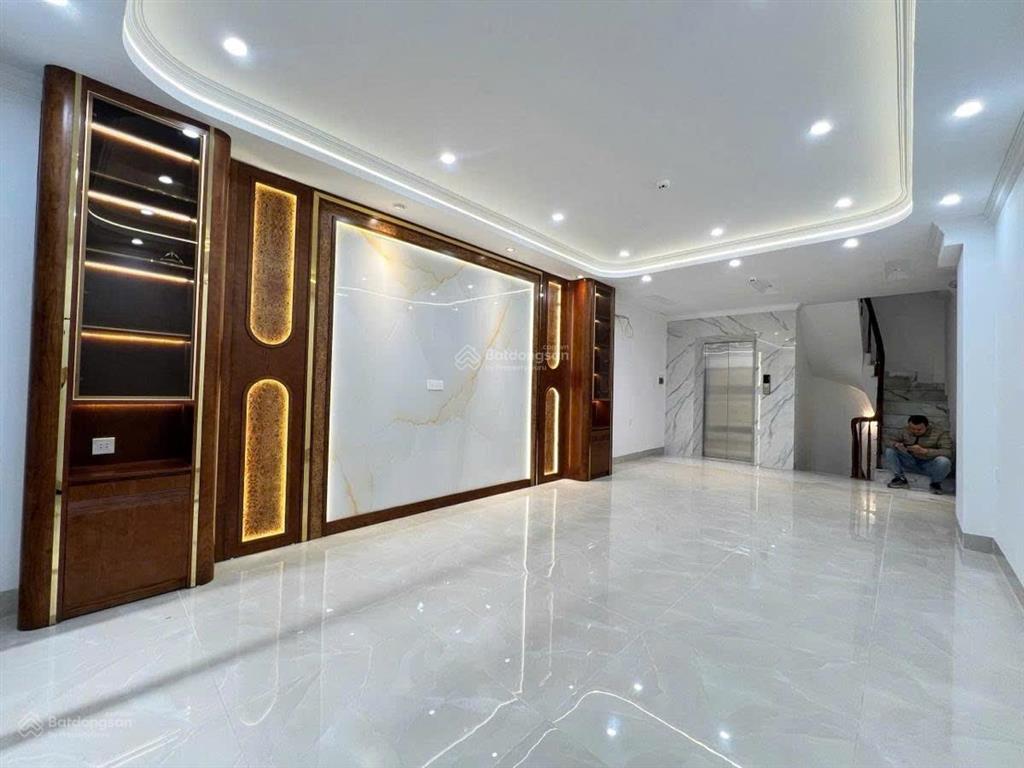 Phân lô khu giáo dục 41 m2, 7 tầng tm, gara 7, long lanh. chỉ 21 tỷ.