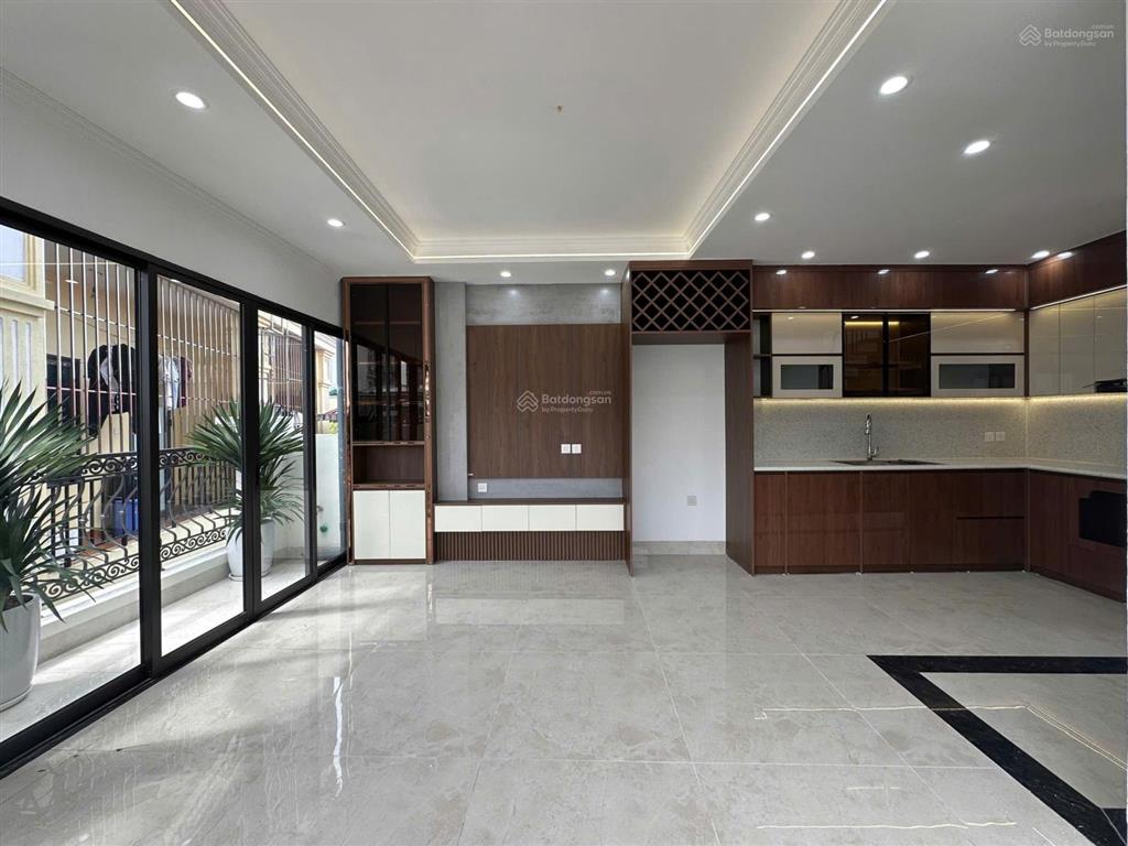 Siêu phẩm nhà trịnh công sơn, 72 m2, 7 tầng, mt 4,39m. chỉ 27,86 tỷ.