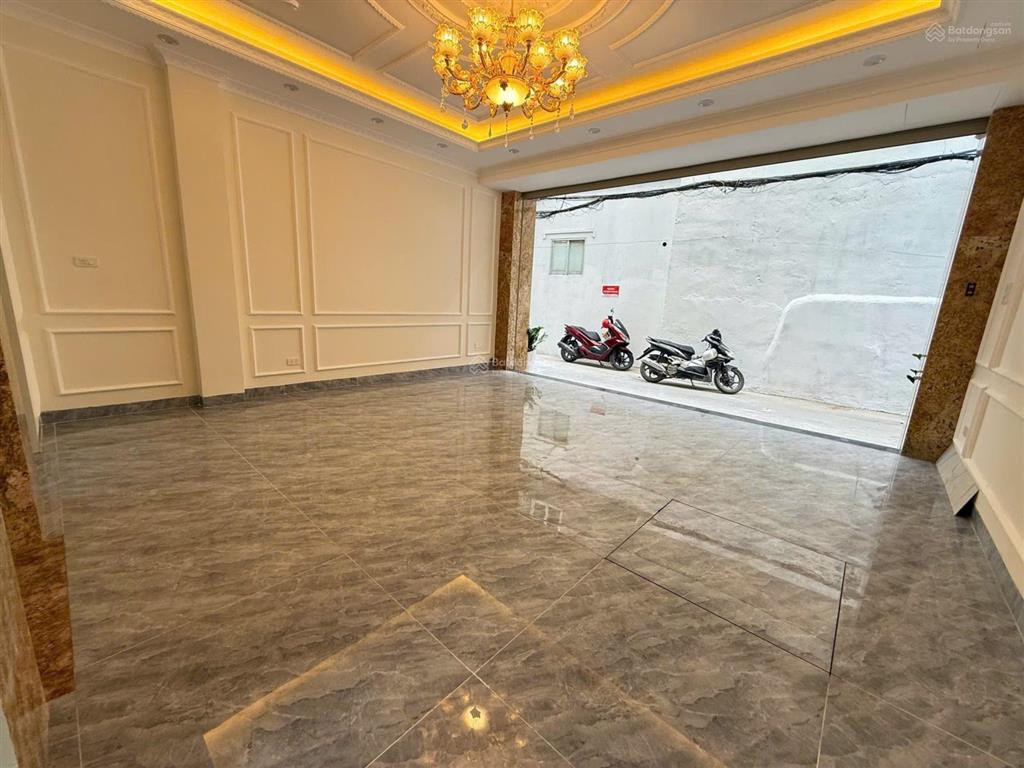 Siêu phẩm phạm văn đồng! 43 m2, 7 tầng, mt 5m, gara, 5m ra pvd. chỉ 16,86 tỷ.