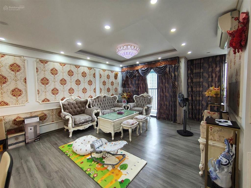 Siêu lô góc vip, view hồ tây, 153 m2, 4 phòng ngủ. nt nhập. hot 15,3 tỷ.