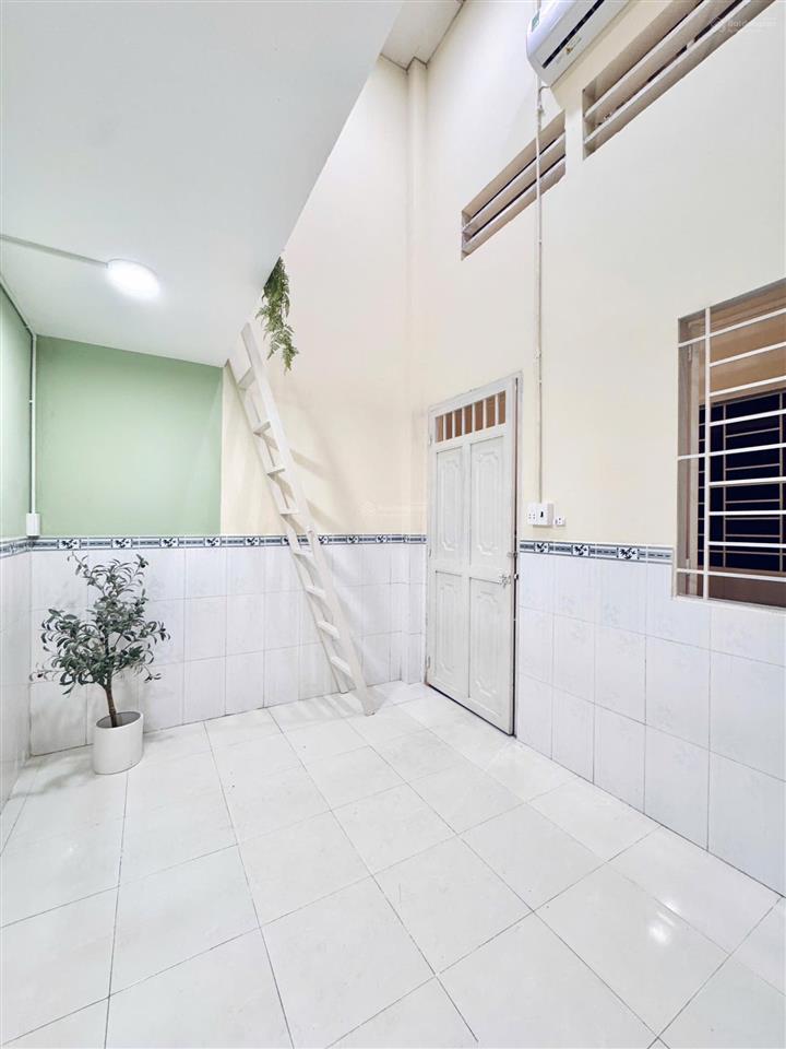 Ra mắt phòng có gác cao 2m tone xanh ngay trường thọ, gần ngã tư bình thái